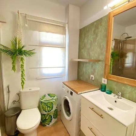 Cozy Urban Escape 1br Near Tenerife South Airport Apartamento *