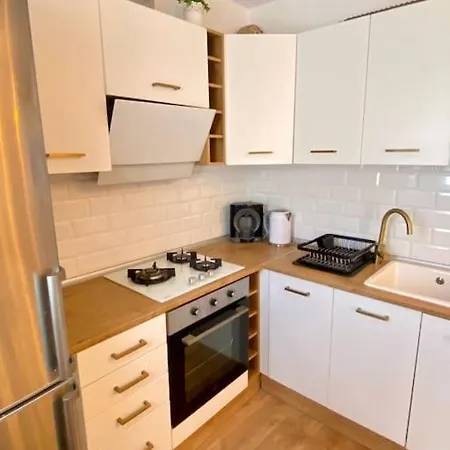 Apartamento Cozy Urban Escape 1br Near Tenerife South Airport *